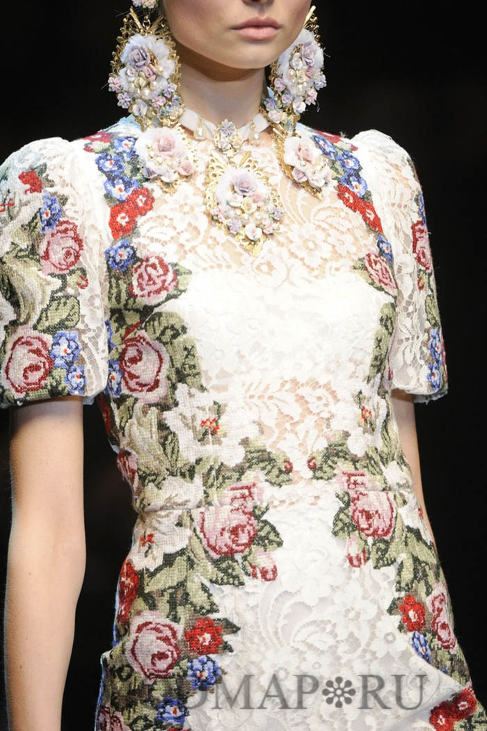 Кружевное белое платье Dolce&Gabbana